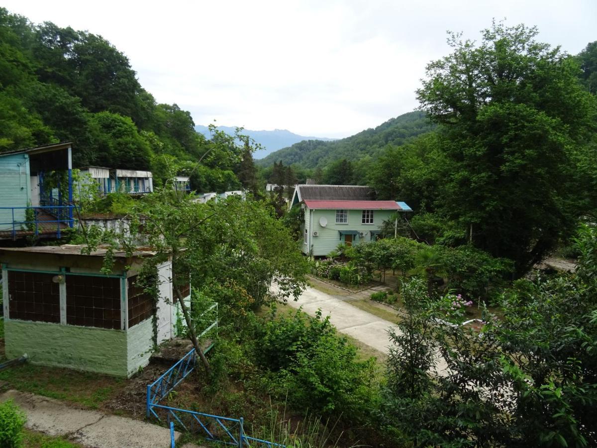 Золотая Бухта База Отдыха Pizunda Exterior foto